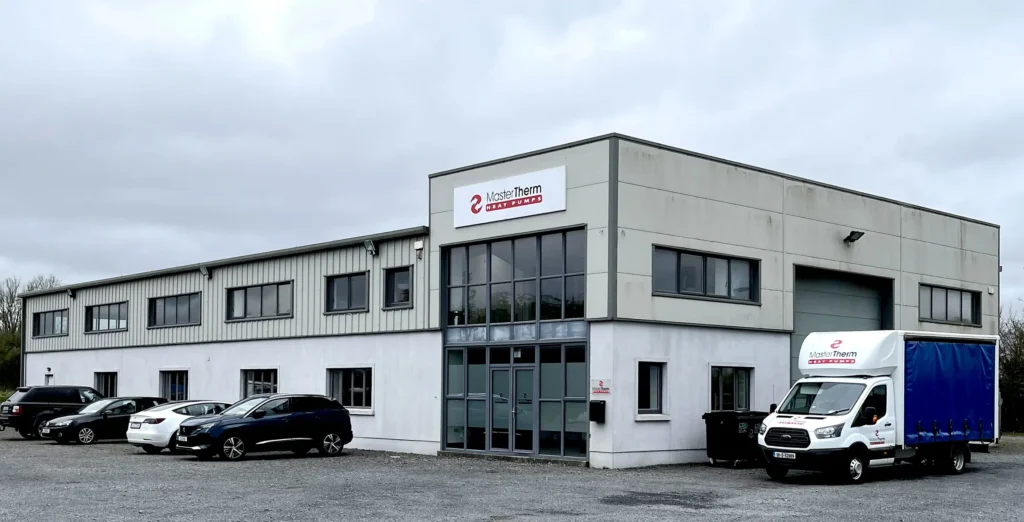 Naujas „Master Therm“ logistikos ir mokymo centras Airijoje